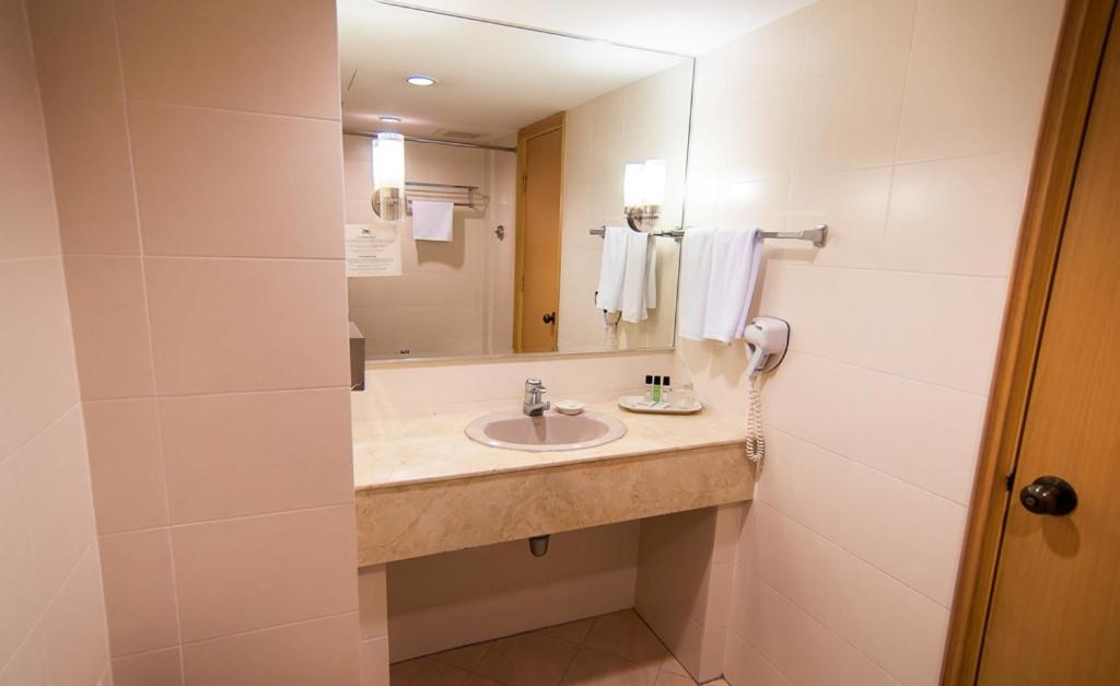The Zon All Suites Residences On The Park Kuala Lumpur Extérieur photo